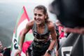 Runner aggredita da una mucca durante un allenamento, ha rischiato la vita!