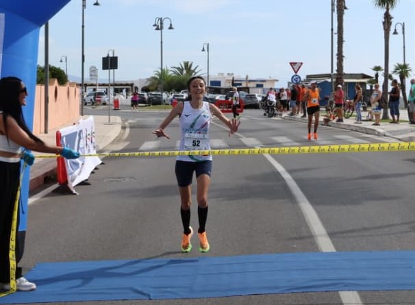 carla cocco vince la corsa del ricordo di san felice Circeo