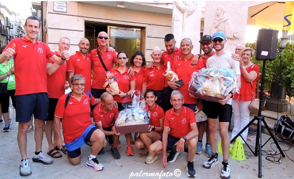 premiazione Società ASD SPORT AMATORI PARTINICO al 27 Trofeo Calatafimi Segesta BioRace