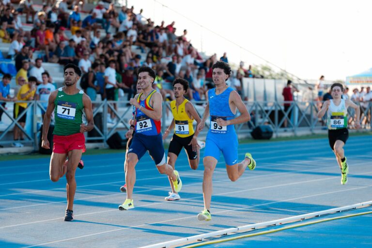 Spalti gremiti allo stadio Cozzoli di Molfetta per i Campionati italiani Under 23 (Foto Fidal di Francesca Grana)