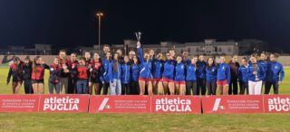 Podio di società Cadette. A.P.S. Due Mondi, ASD US Foggia Scuola Naz. Asta e Atletica Giovanile Acquaviva. Foto Daniele De Ceglie